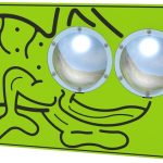 Zoom Bug Eyes Chameleon Play Panel
