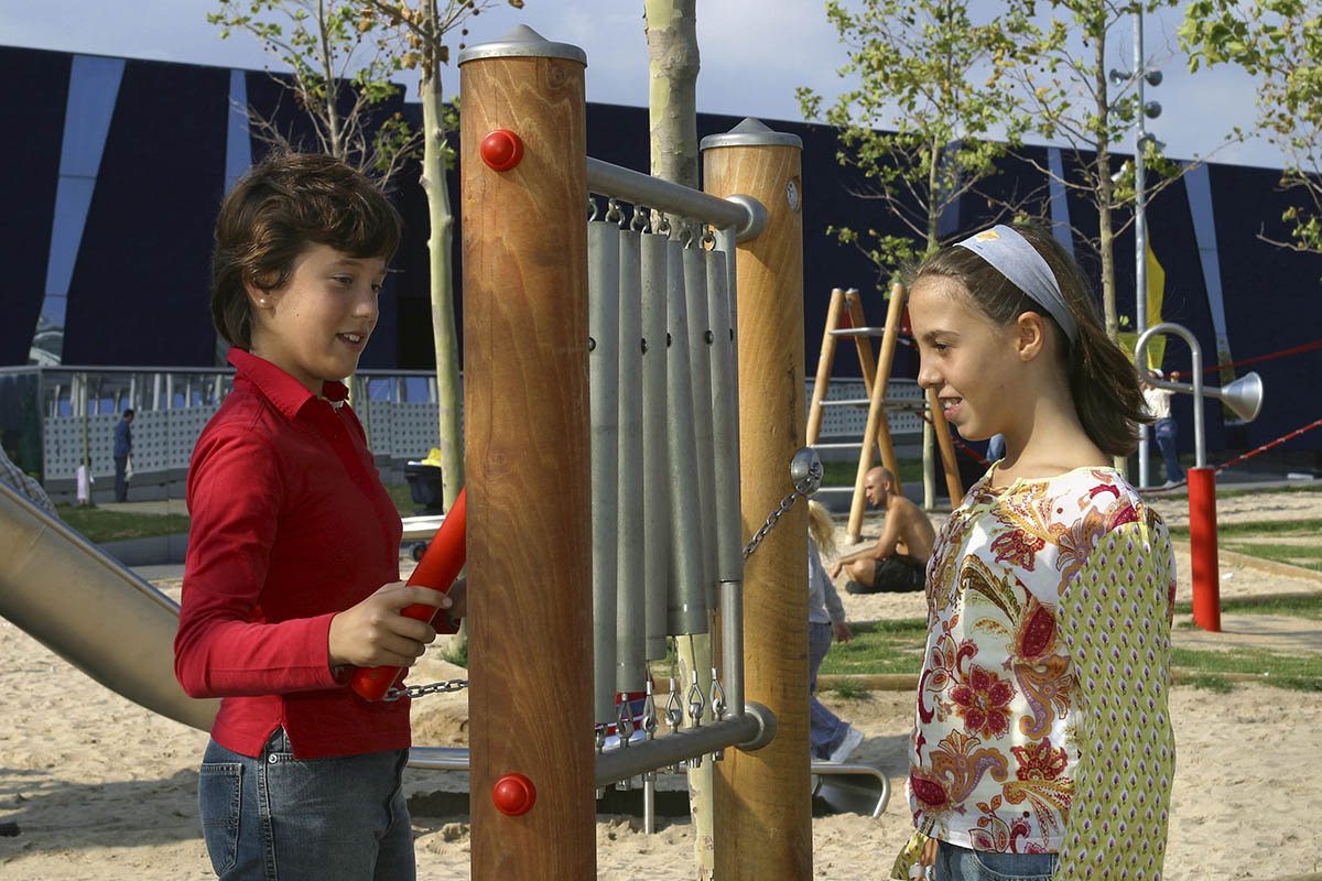 play panel